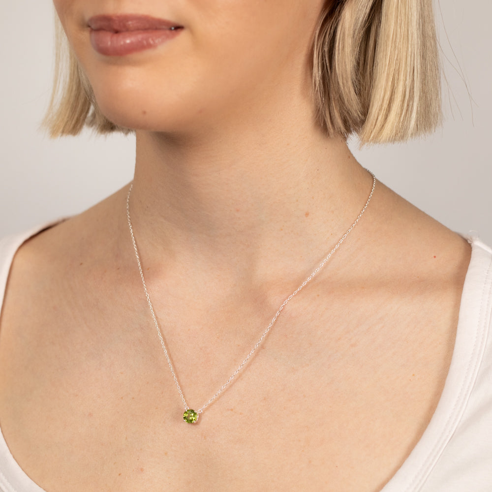 7mm Natural Peridot Pendant in Sterling Silver with Chain