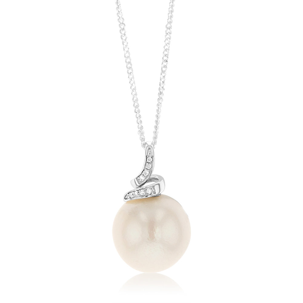 White South Sea Pearl & Diamond Pendant on 45cm Sterling Silver Chain